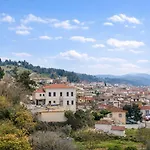 Jayne's - Getaways *