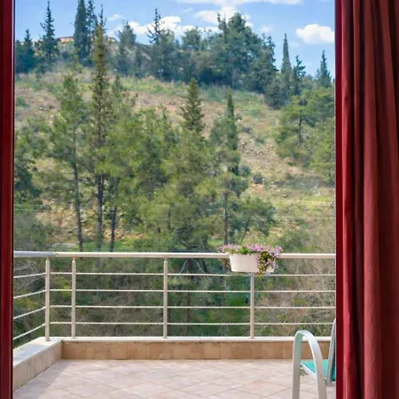 Jayne's - Getaways Hébergement de vacances Elassona